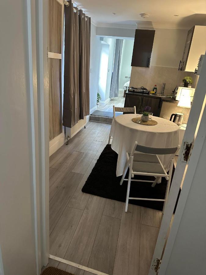 Апартаменты Charming 1-bed In 8 *